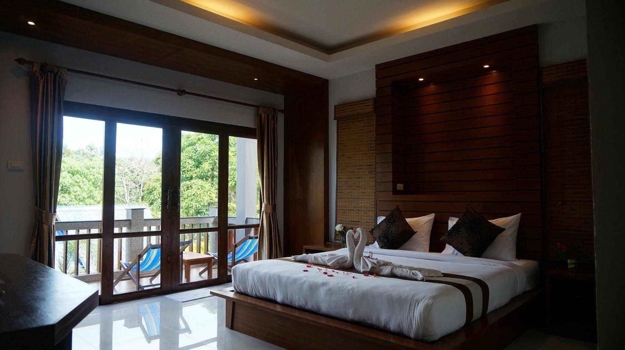 קו לנטה Lanta Intanin Resort - Sha Extra Plus מראה חיצוני תמונה